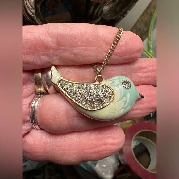 Elegant Blue Bird Pendant Necklace Gold Tone Necklace - Picture 3 of 5